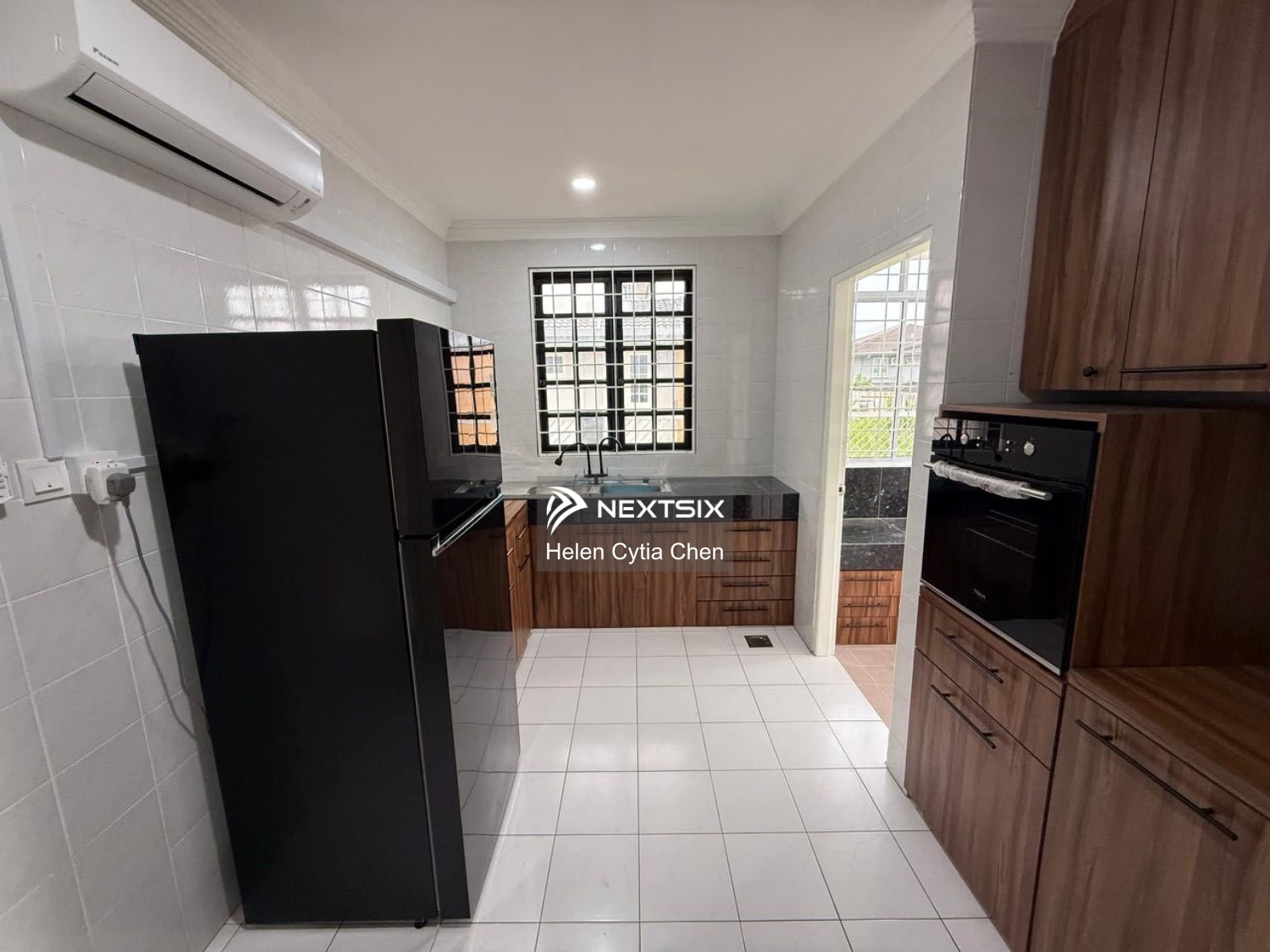 Semi-detached House For Sale in Kuching Sarawak - Image 5