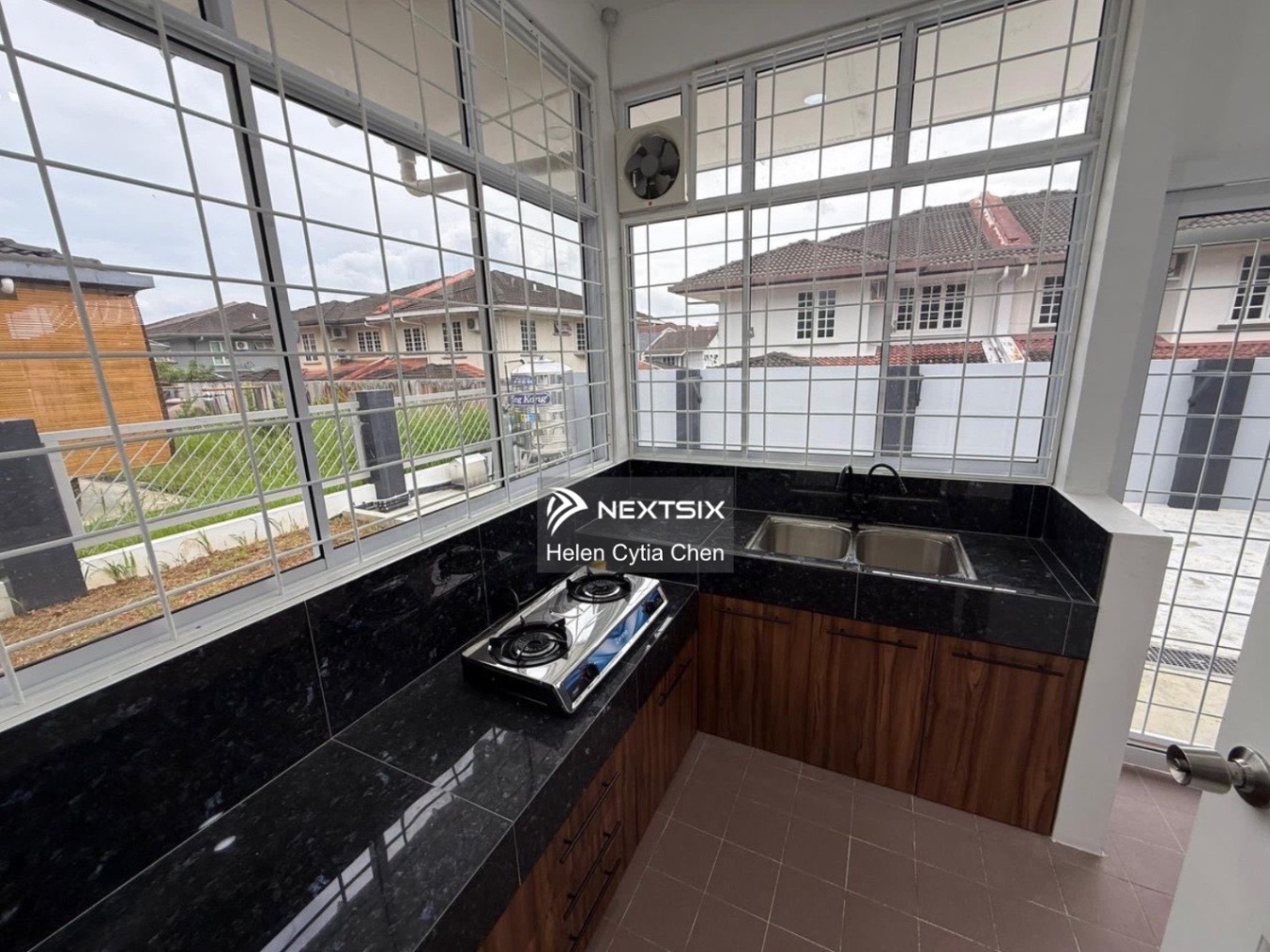 Semi-detached House For Sale in Kuching Sarawak - Image 6