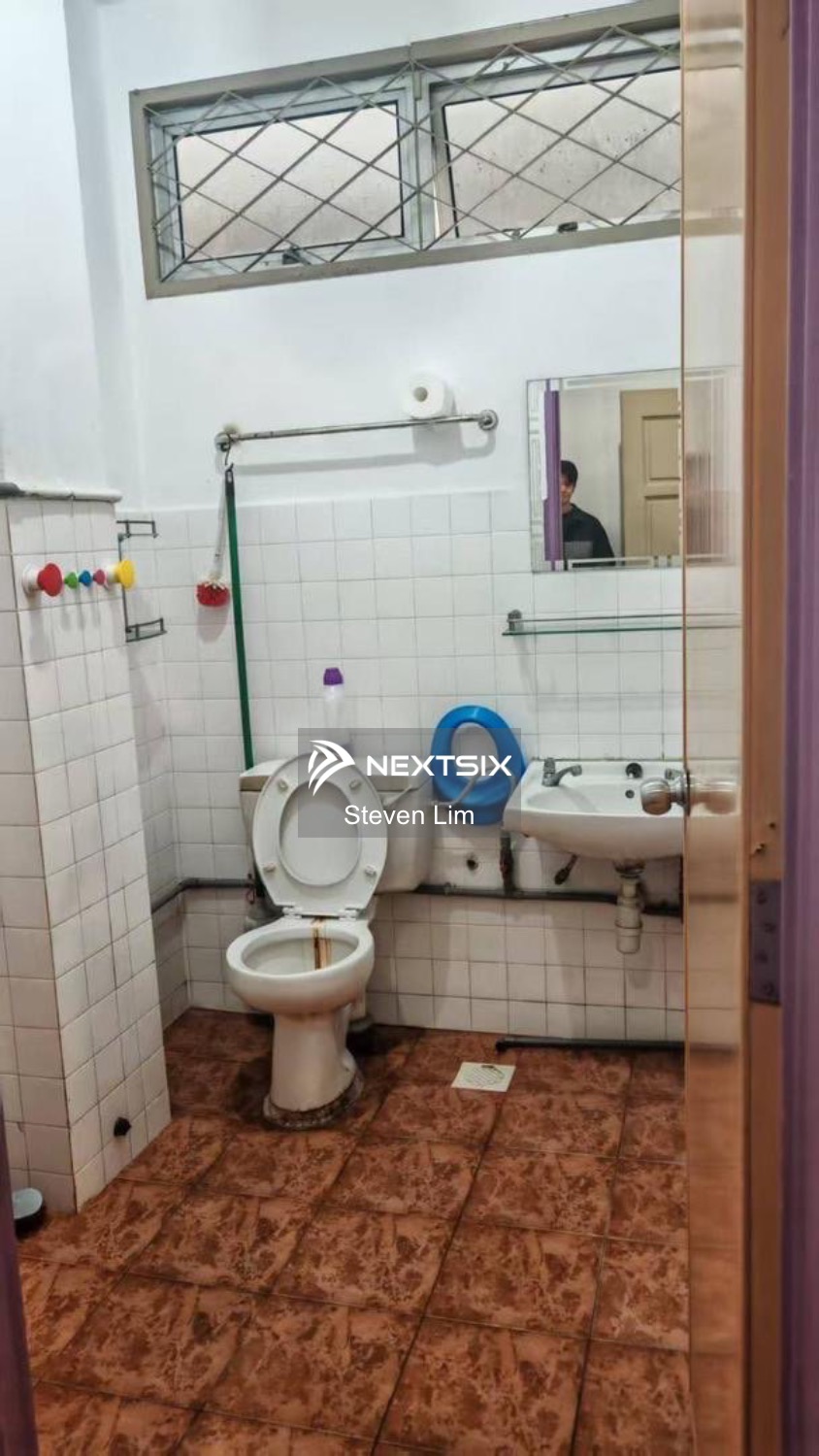 2-sty Terrace/Link House For Sale in Johor Bahru Johor - Image 5