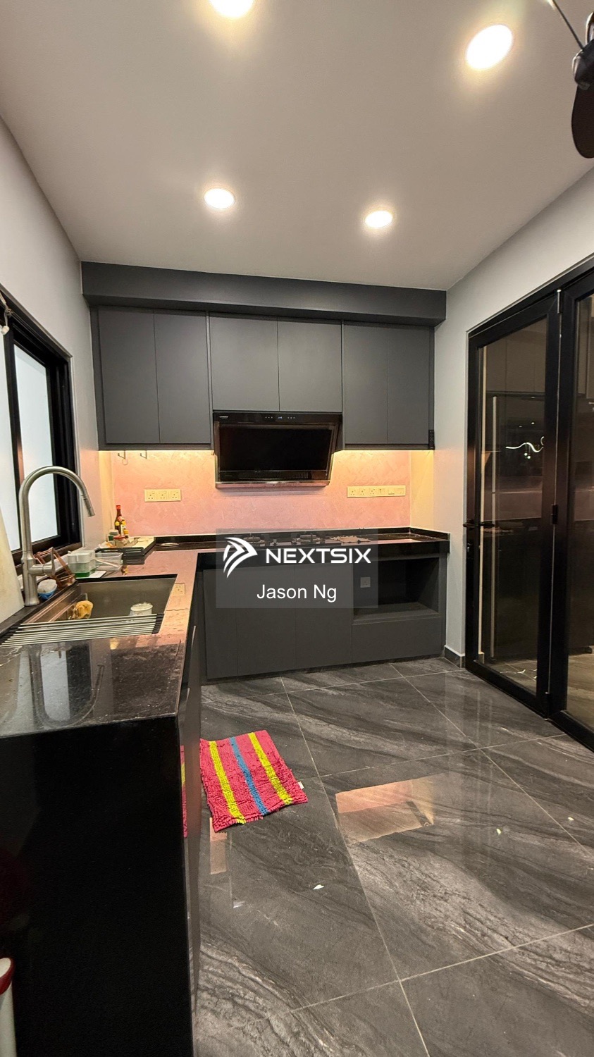 3-sty Terrace/Link House For Sale in Bandar Botanic Selangor - Image 8