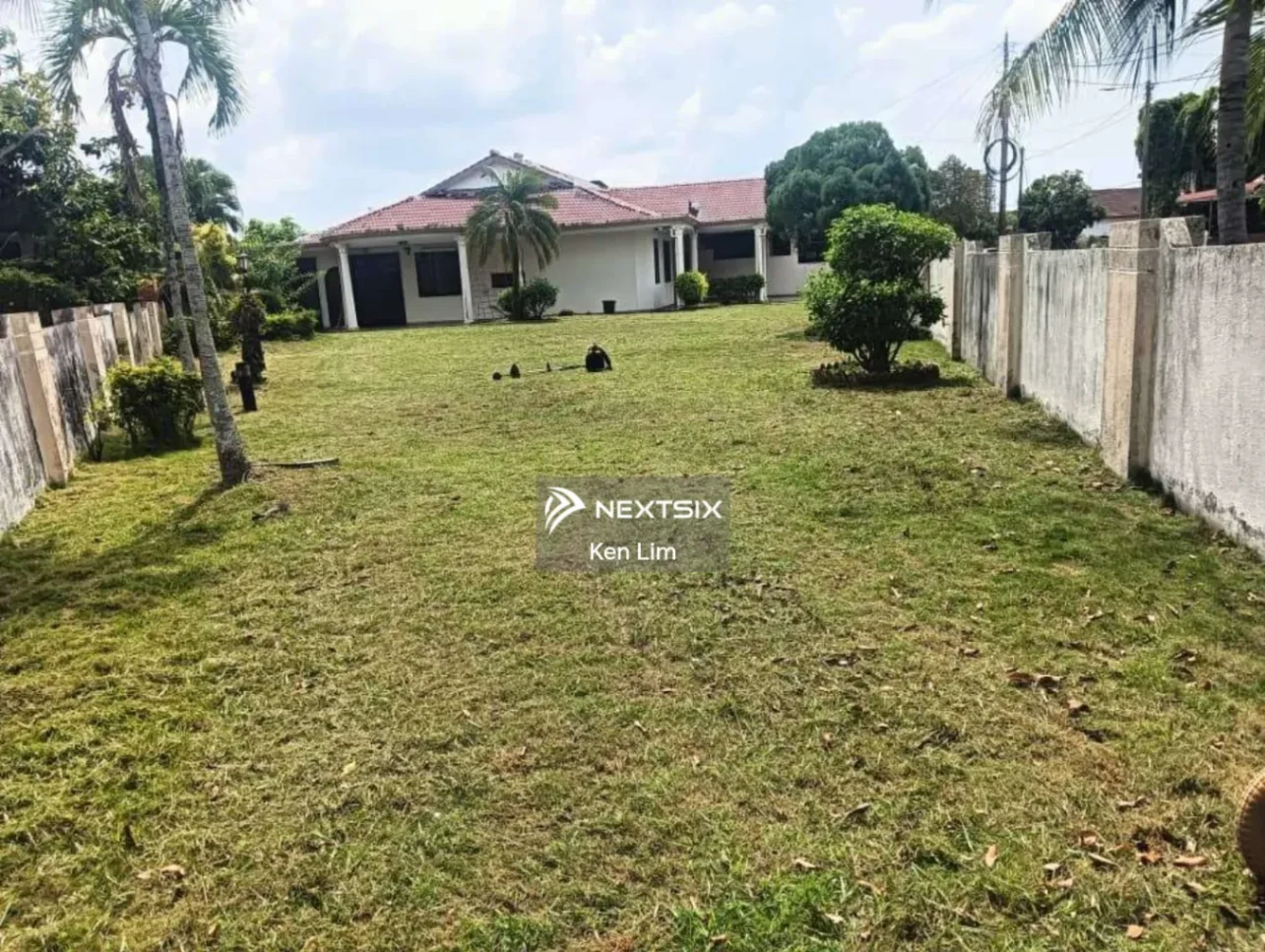 Semi-detached House For Sale in Juru Penang