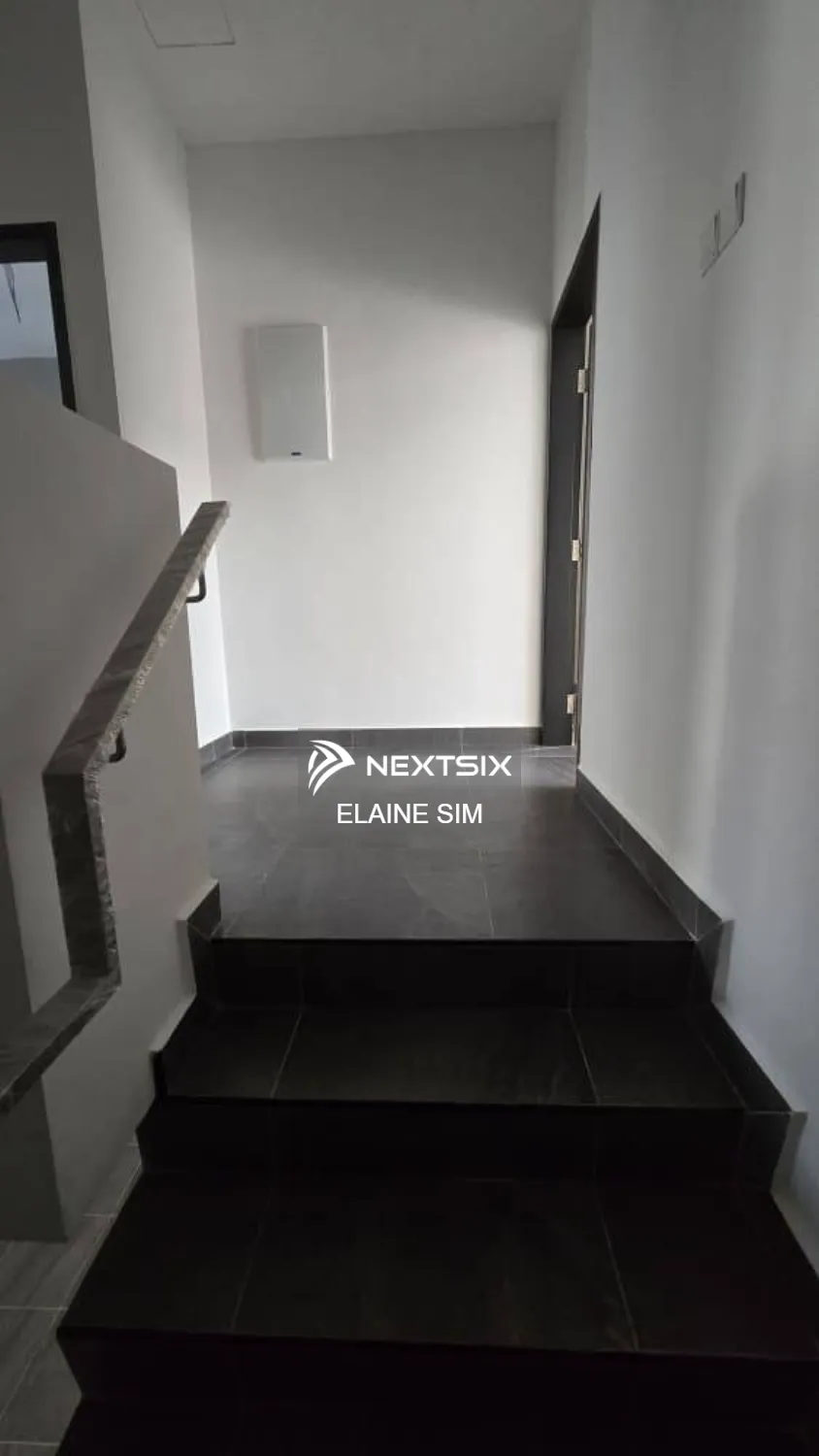 3-sty Terrace/Link House For Rent in Kulai Johor - Image 5