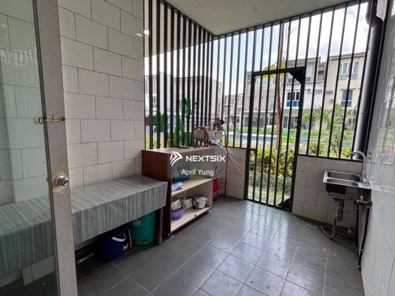 3-sty Terrace/Link House For Sale in Kuching Sarawak - Image 7