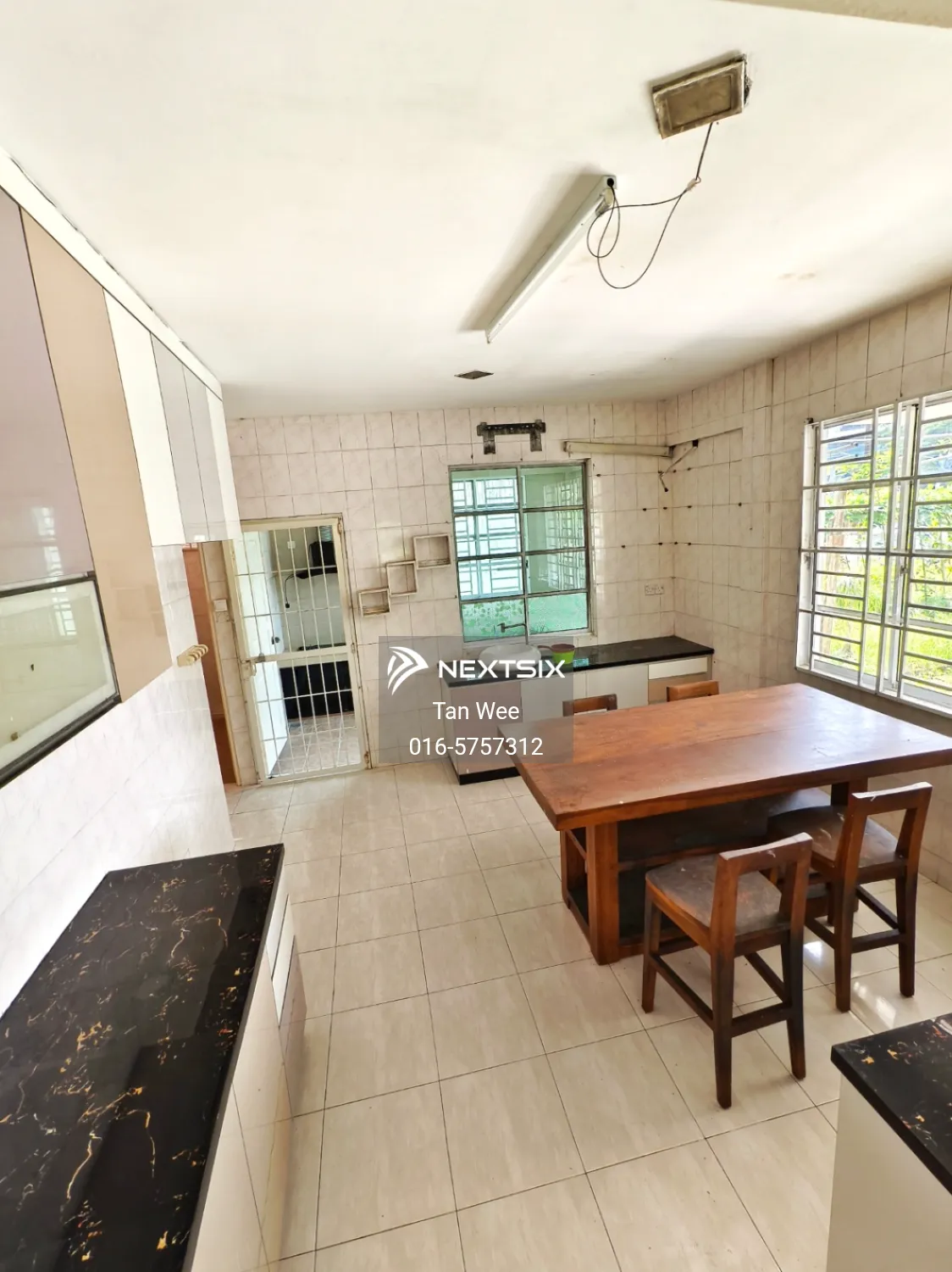 Semi-detached House For Sale in Kuching Sarawak - Image 11