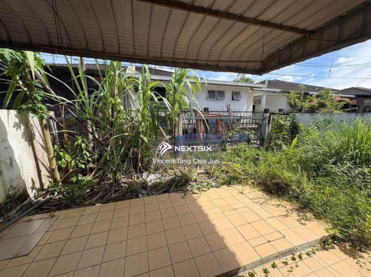2-sty Terrace/Link House For Sale in Kuching Sarawak - Image 9