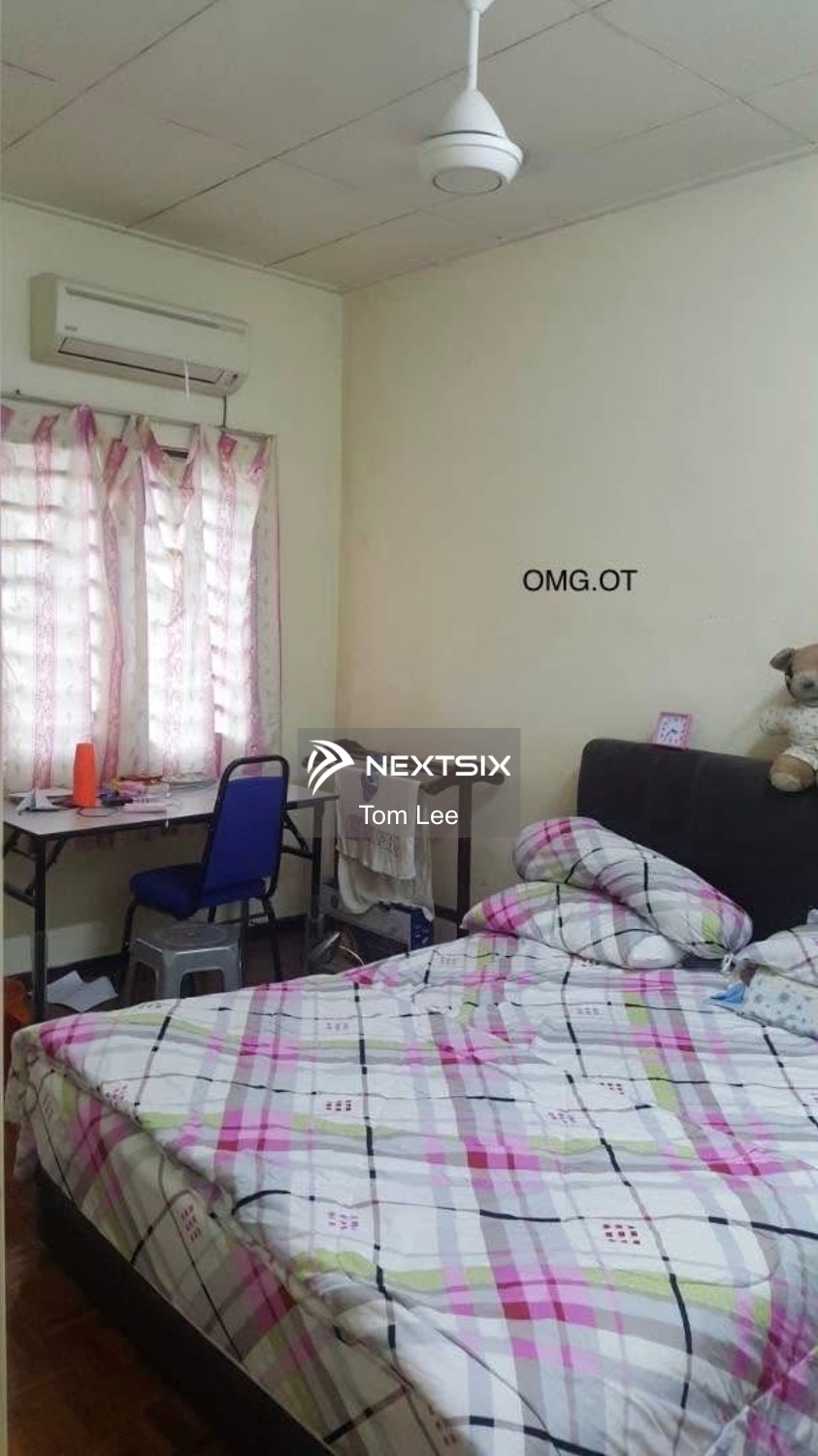 2-sty Terrace/Link House For Sale in Bandar Botanic Selangor - Image 4