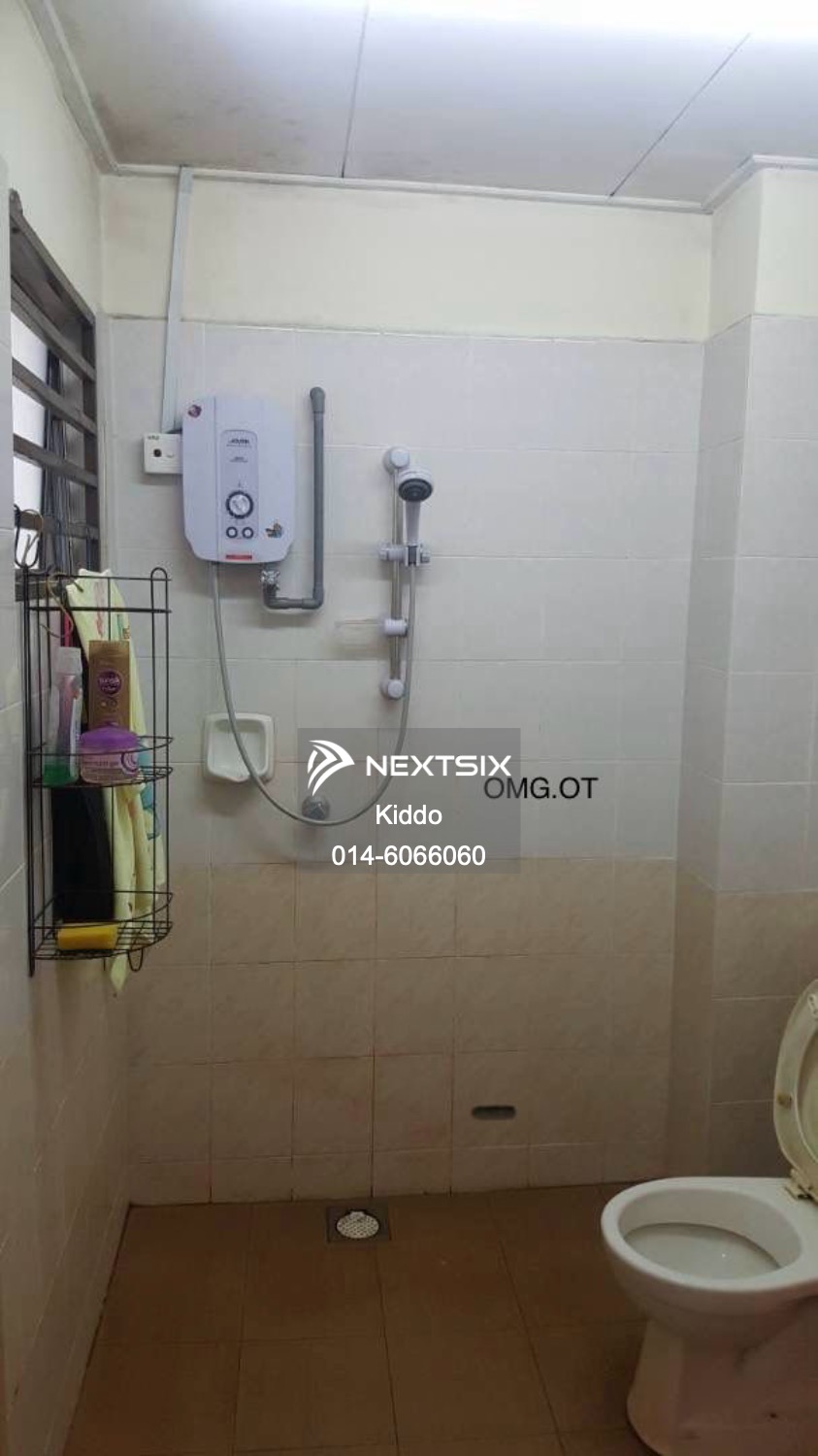 2-sty Terrace/Link House For Sale in Bandar Botanic Selangor - Image 8