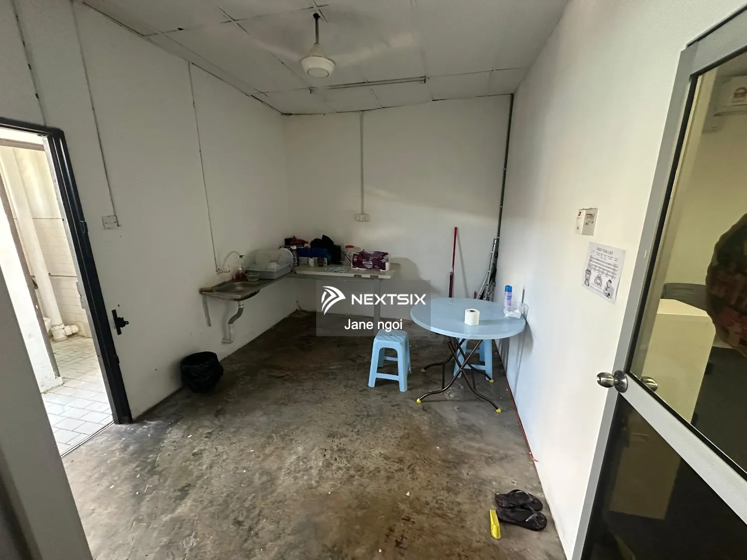 Shop For Rent in Tampoi Johor - Image 5