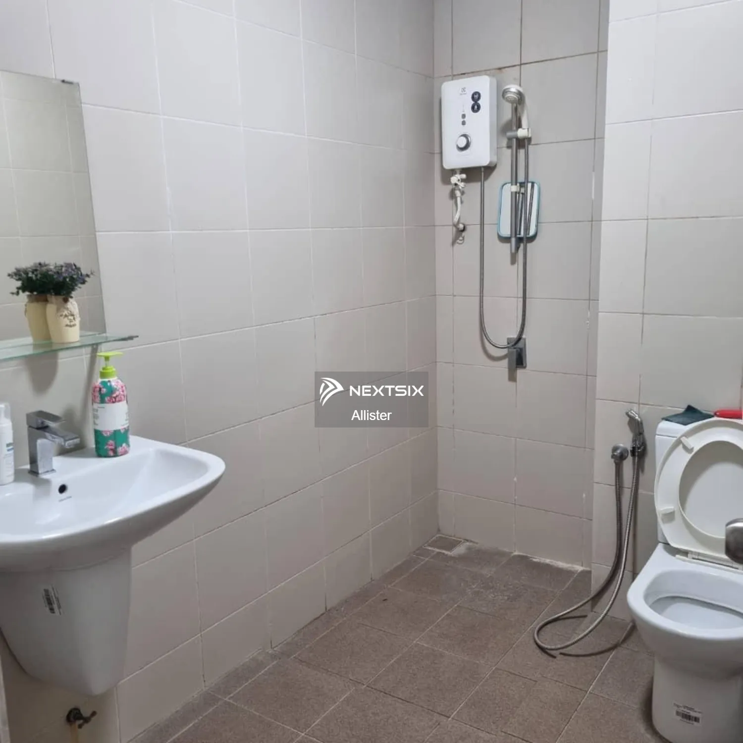 Serviced Residence For Rent in Glenmarie Selangor - Image 4