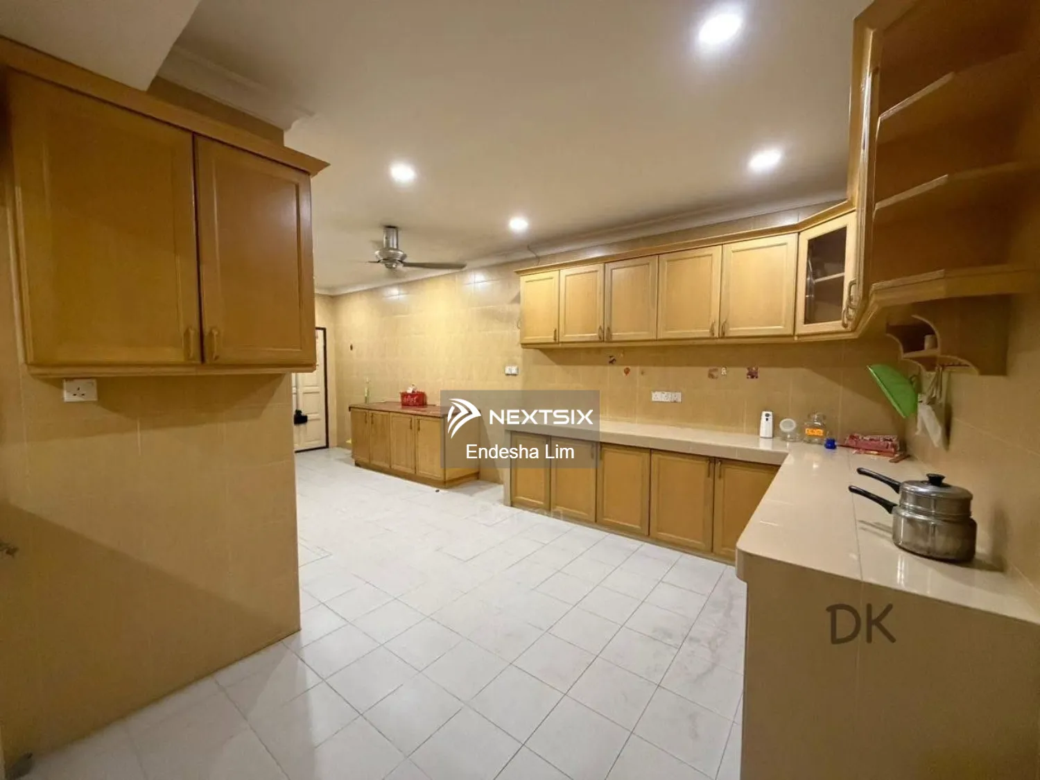 Semi-detached House For Sale in Klang Selangor - Image 5