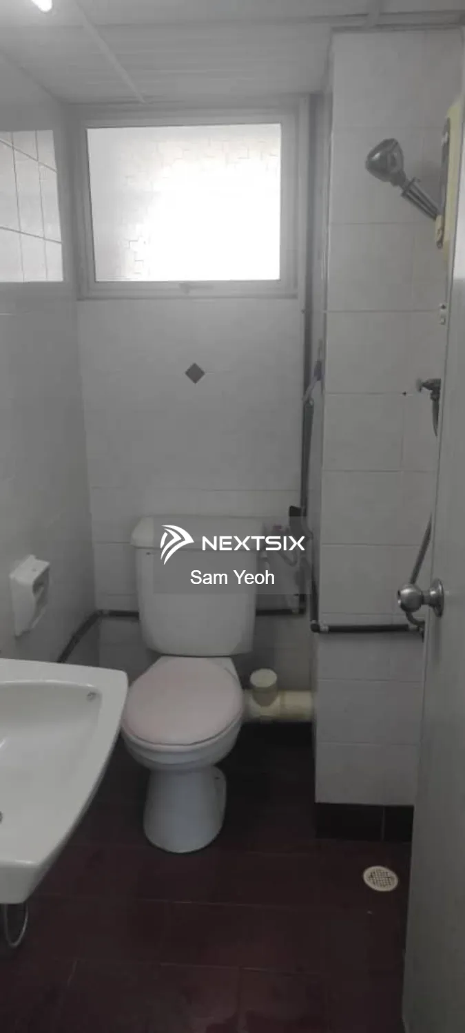 Condominium For Sale in Gelugor Penang - Image 5