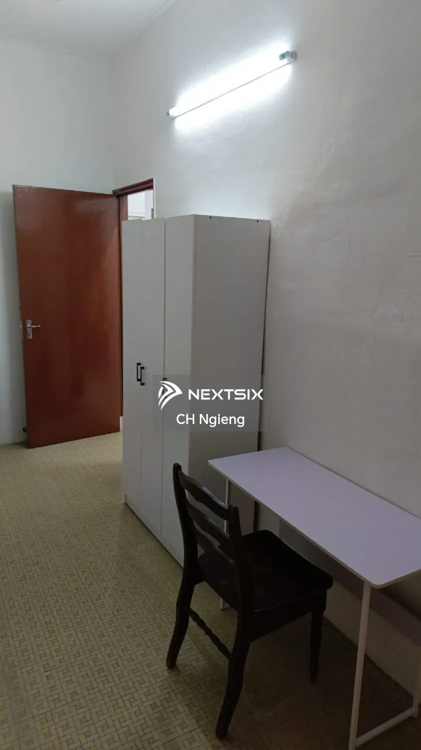 1-sty Terrace/Link House For Rent in Ayer Baloi Johor - Image 5