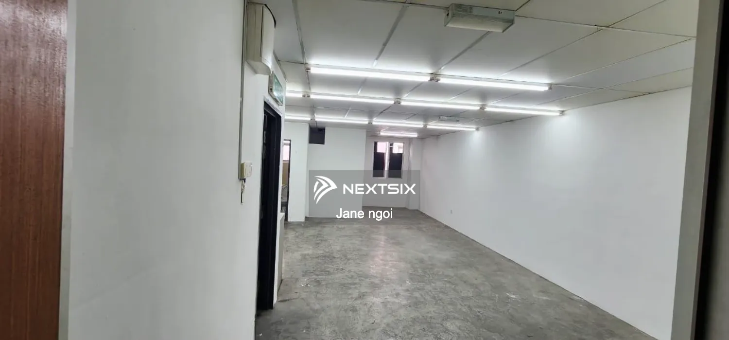 Shop For Rent in Permas Jaya Johor - Image 3