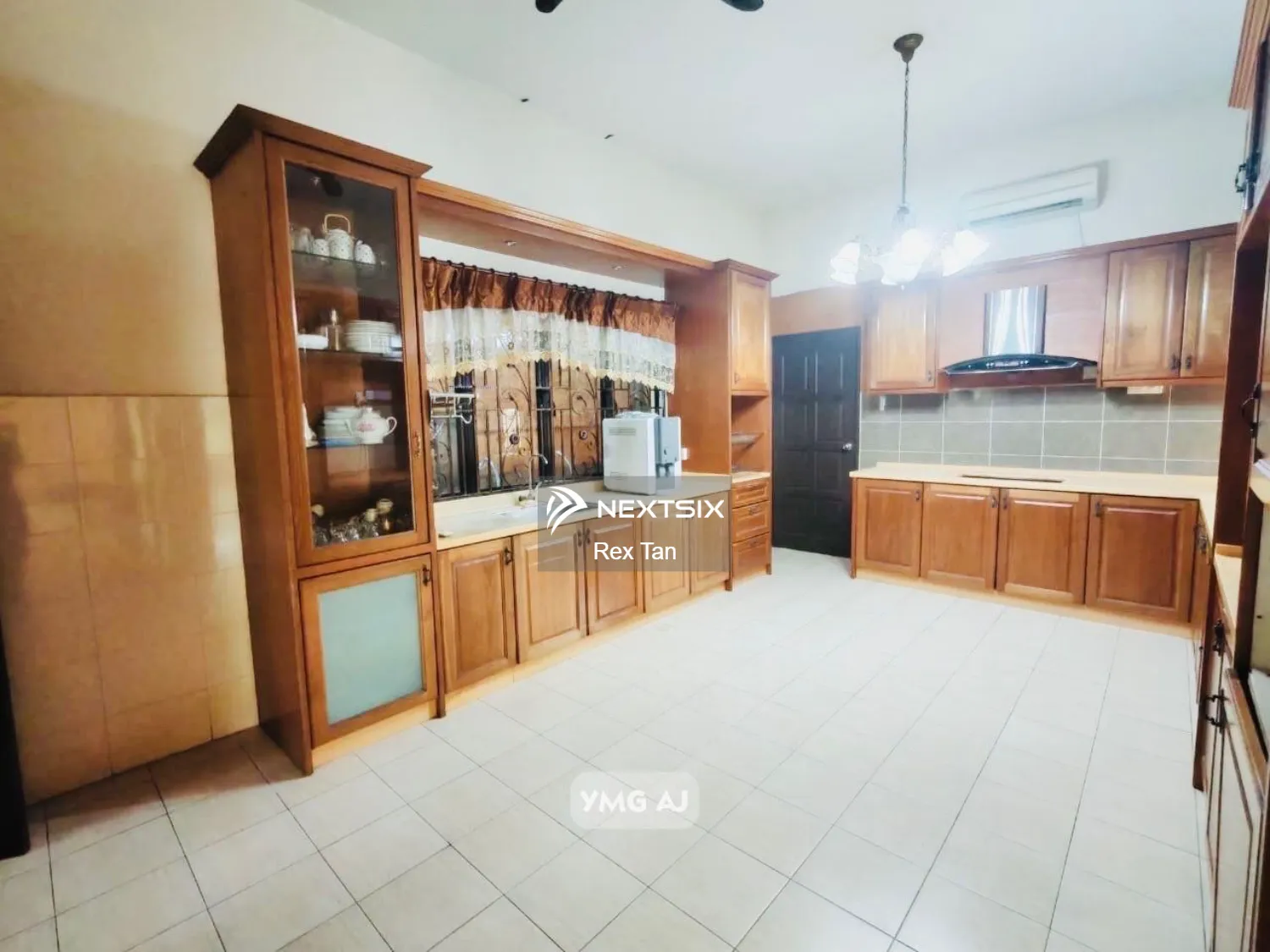 Semi-detached House For Sale in Shah Alam Selangor - Image 4