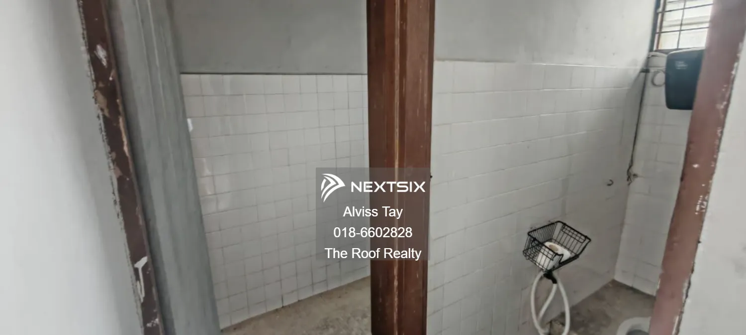 Shop For Rent in Kluang Johor - Image 5