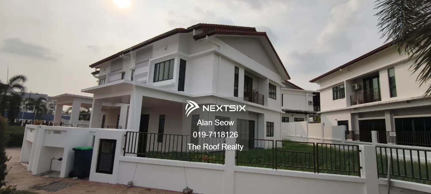Semi-detached House For Sale in Bandar Kinrara Selangor