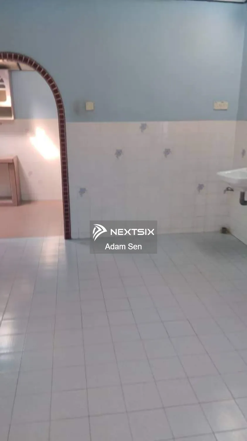 Semi-detached House For Sale in Ipoh Perak - Image 6