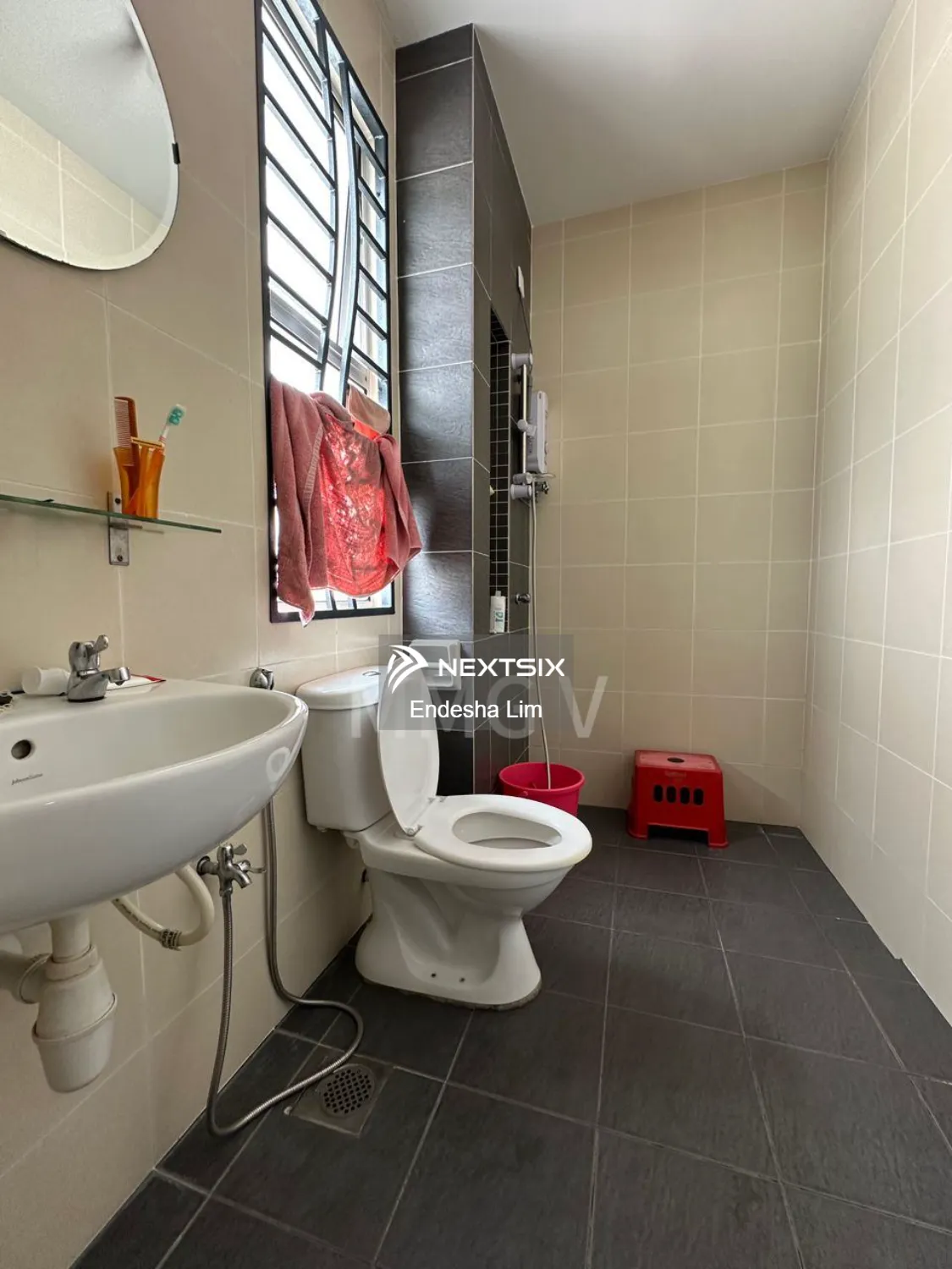 Semi-detached House For Sale in Bandar Bukit Tinggi Selangor - Image 9