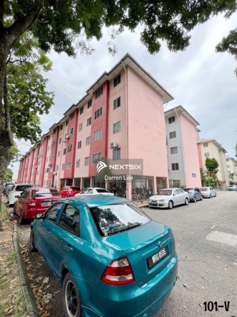 Flat For Sale in Bandar Bukit Tinggi Selangor