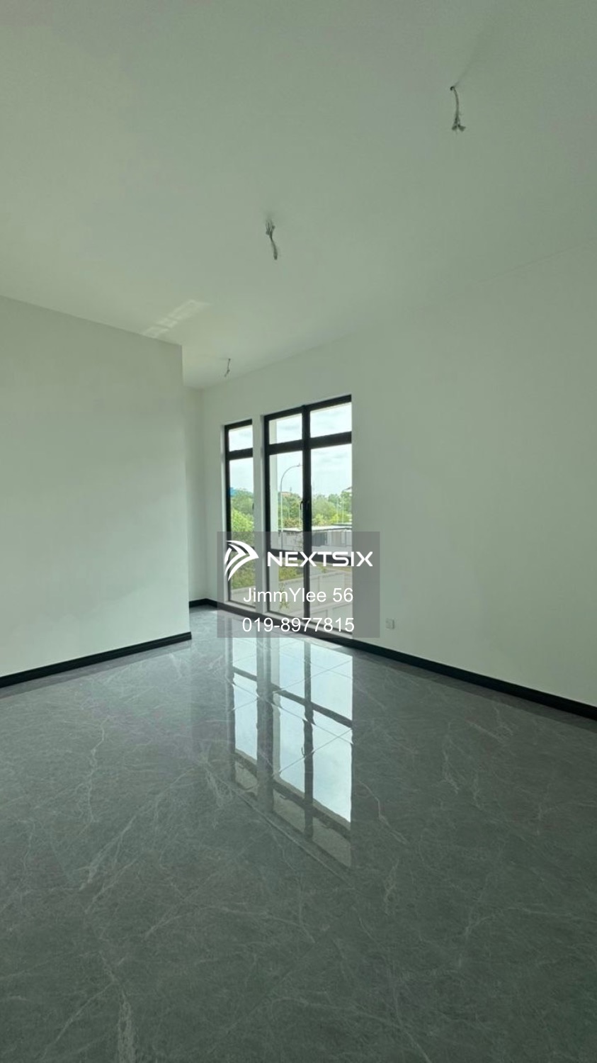 Semi-detached House For Sale in Setia Tropika Johor - Image 6