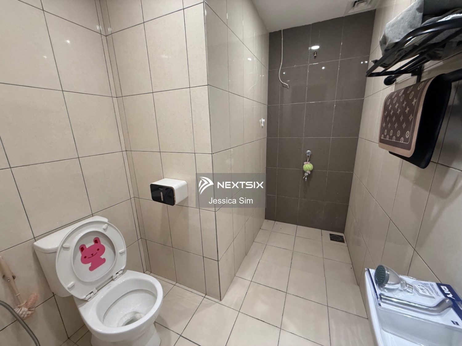 Townhouse For Sale in Kota Samarahan Sarawak - Image 10