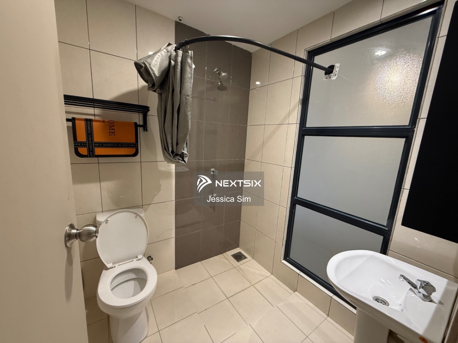 Townhouse For Sale in Kota Samarahan Sarawak - Image 13