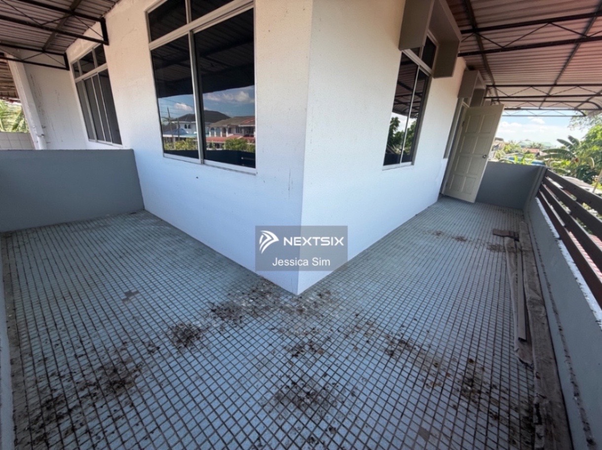 Semi-detached House For Sale in Kuching Sarawak