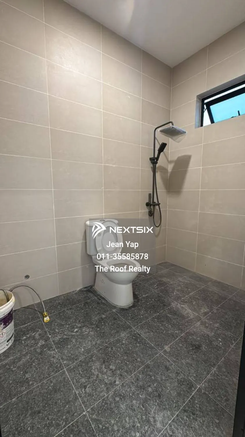 Bungalow For Sale in Pekan Nanas Johor - Image 7