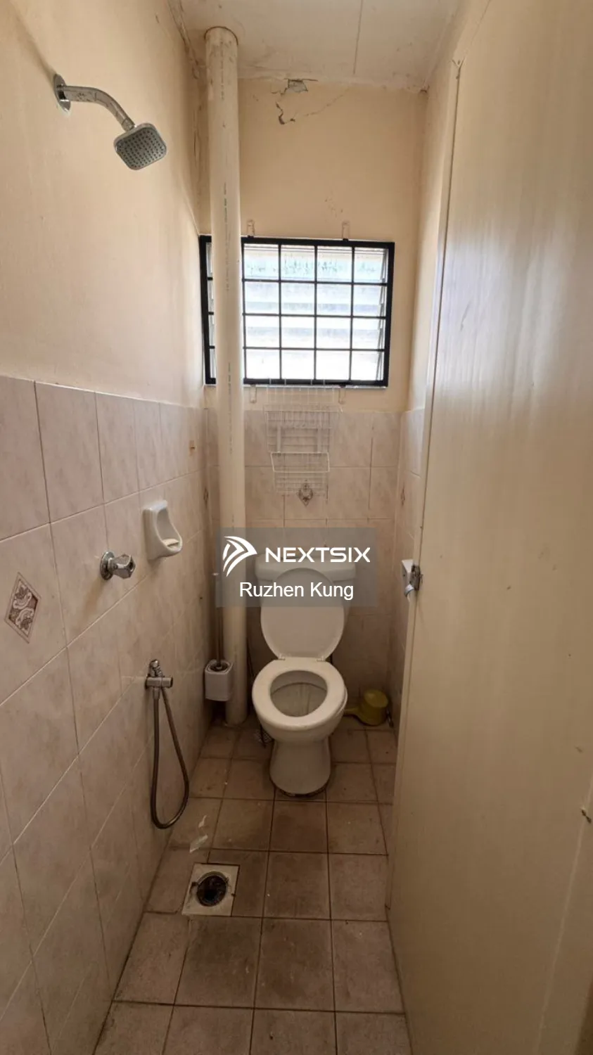 Shop For Rent in Bayan Baru Penang - Image 5