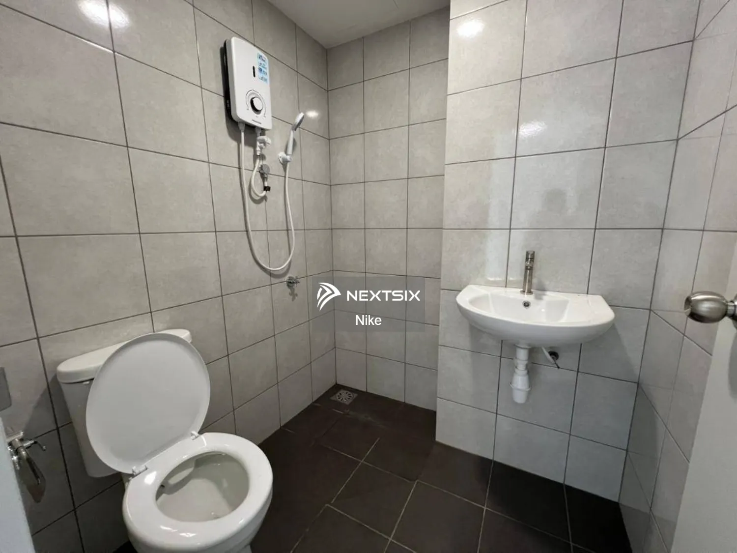 Serviced Residence For Rent in Setia Alam Selangor - Image 10