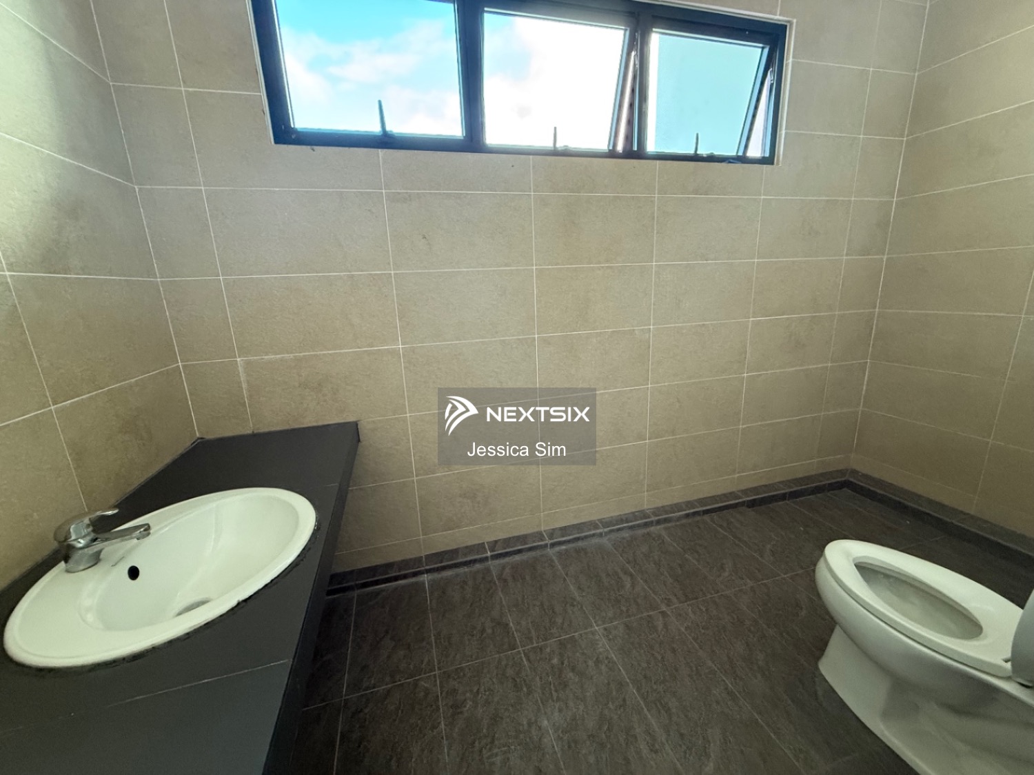 Serviced Residence For Sale in Kota Samarahan Sarawak - Image 25