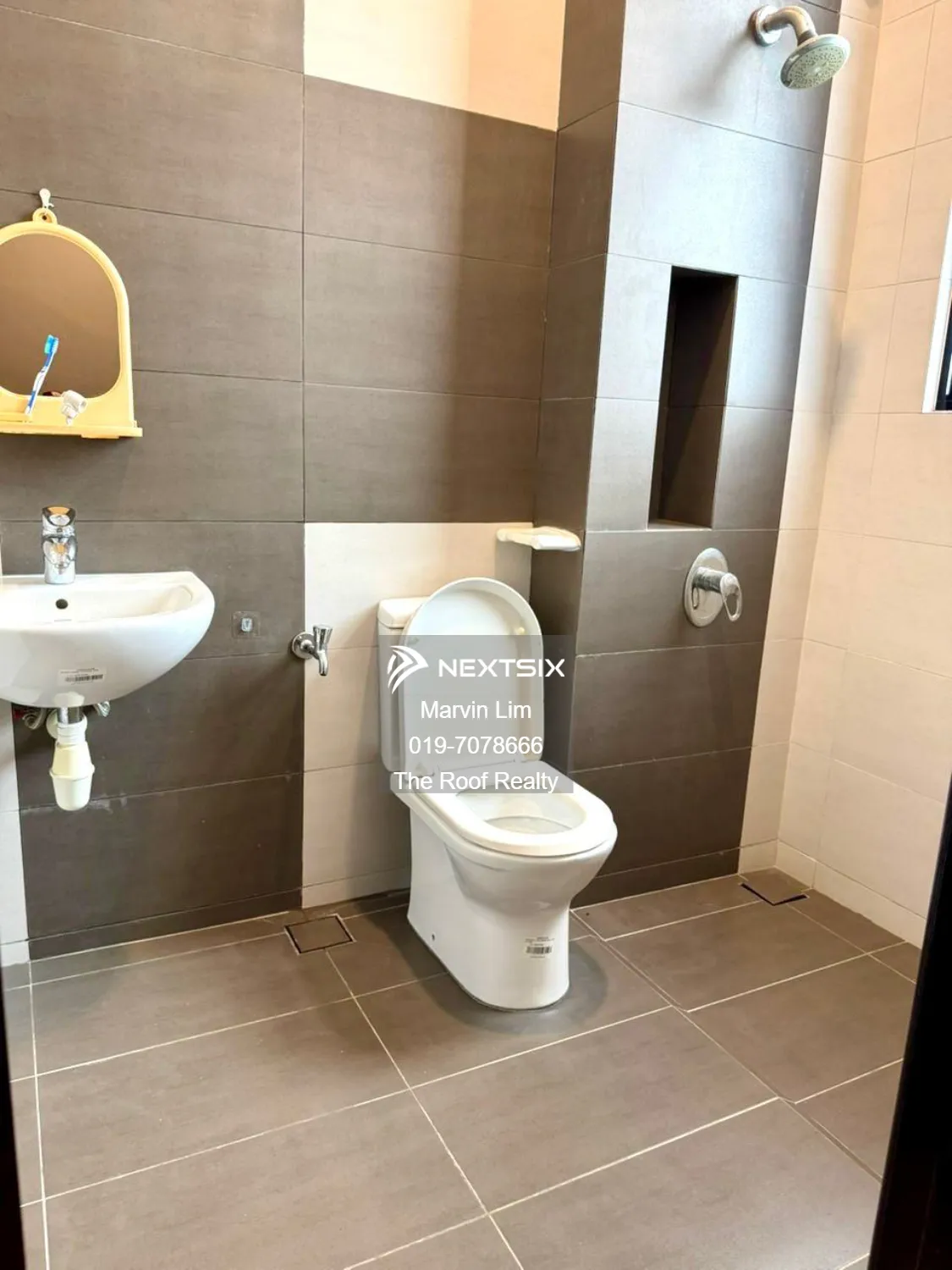 Bungalow For Sale in Setia Indah Johor - Image 12