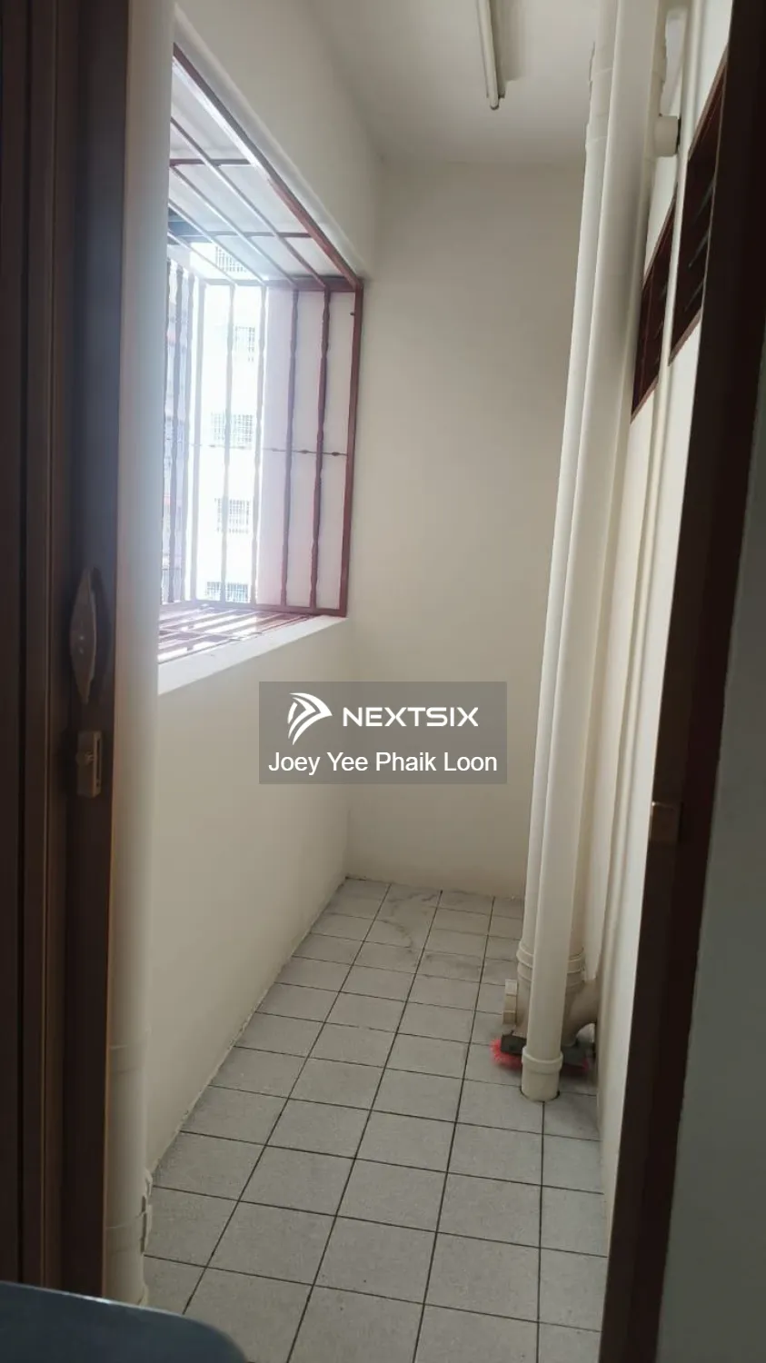 Apartment For Sale in Gelugor Penang - Image 8