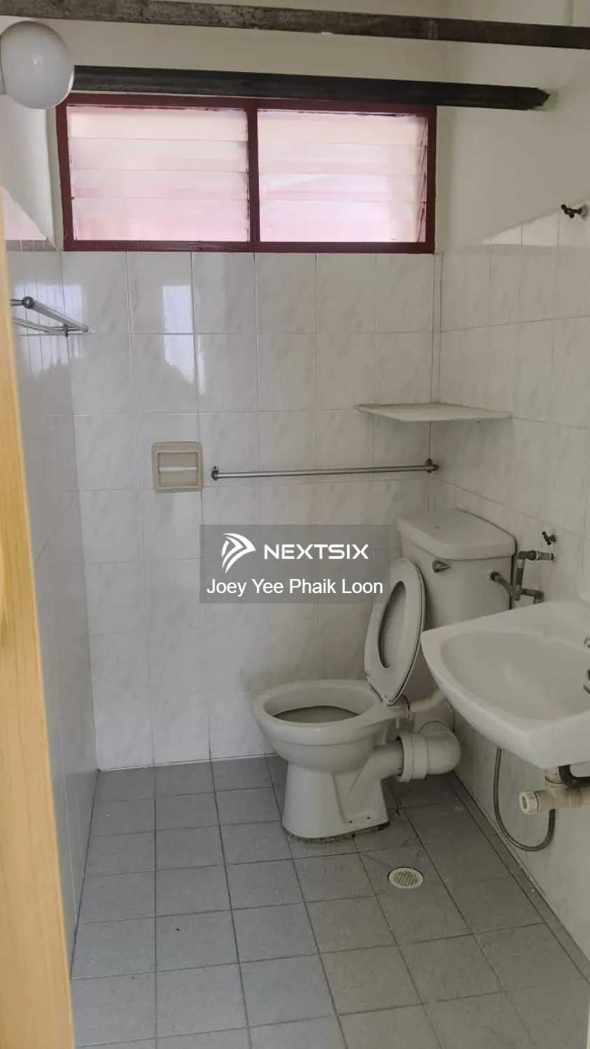 Apartment For Sale in Gelugor Penang - Image 9