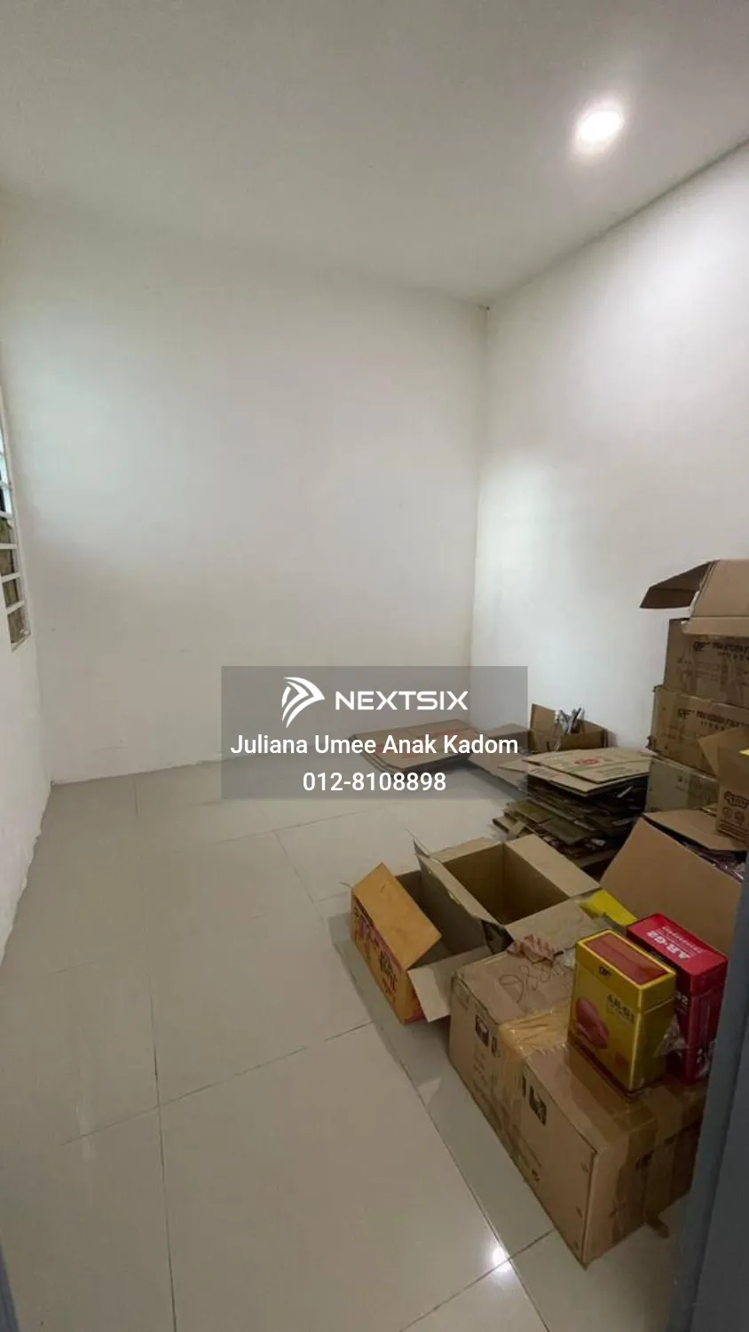 1-sty Terrace/Link House For Sale in Kota Samarahan Sarawak - Image 10