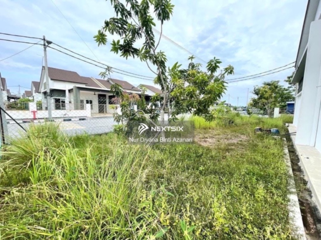 Semi-detached House For Sale in Kuala Kedah Kedah - Image 15