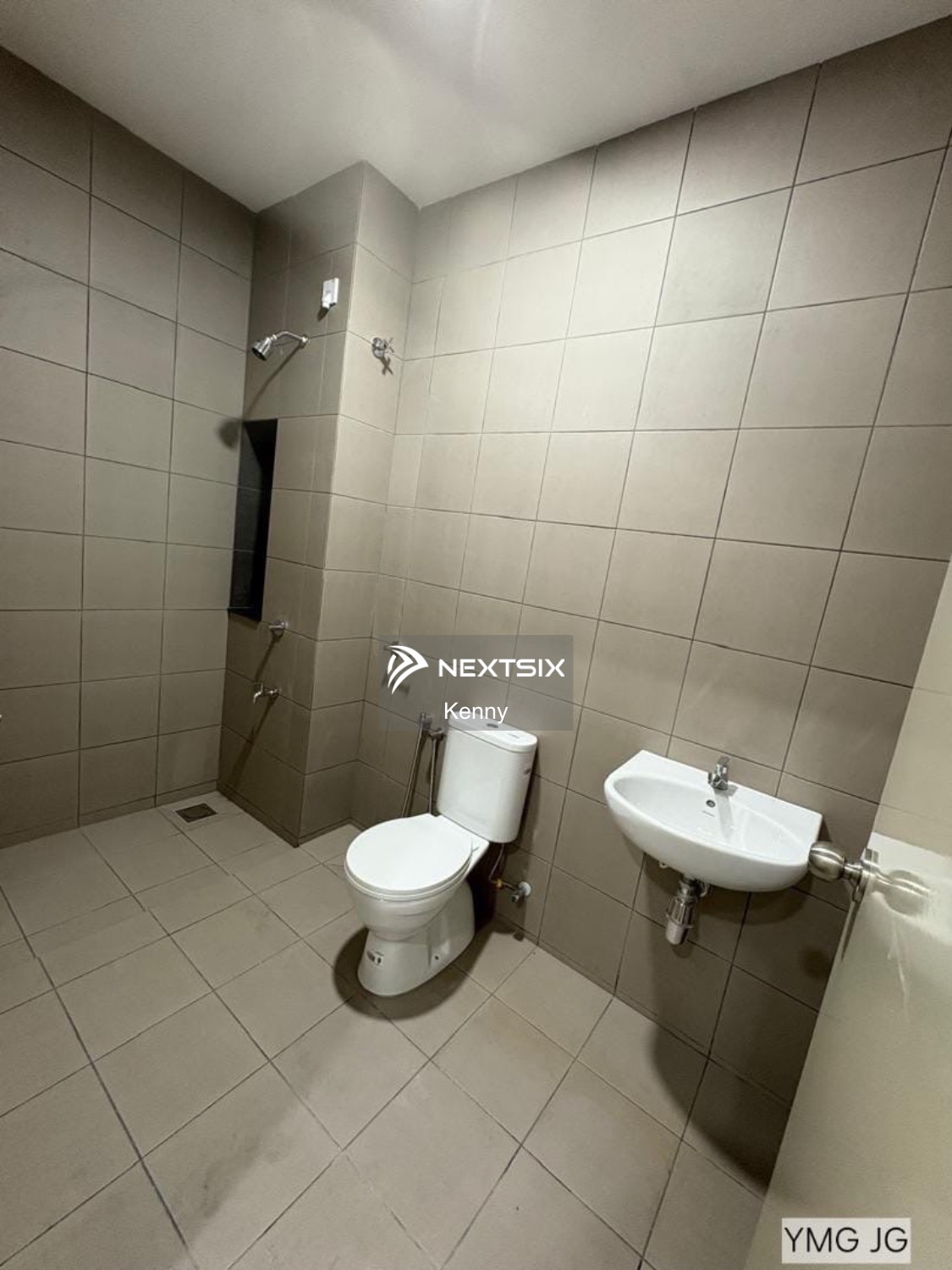 2-sty Terrace/Link House For Rent in Bandar Bukit Raja Selangor - Image 6