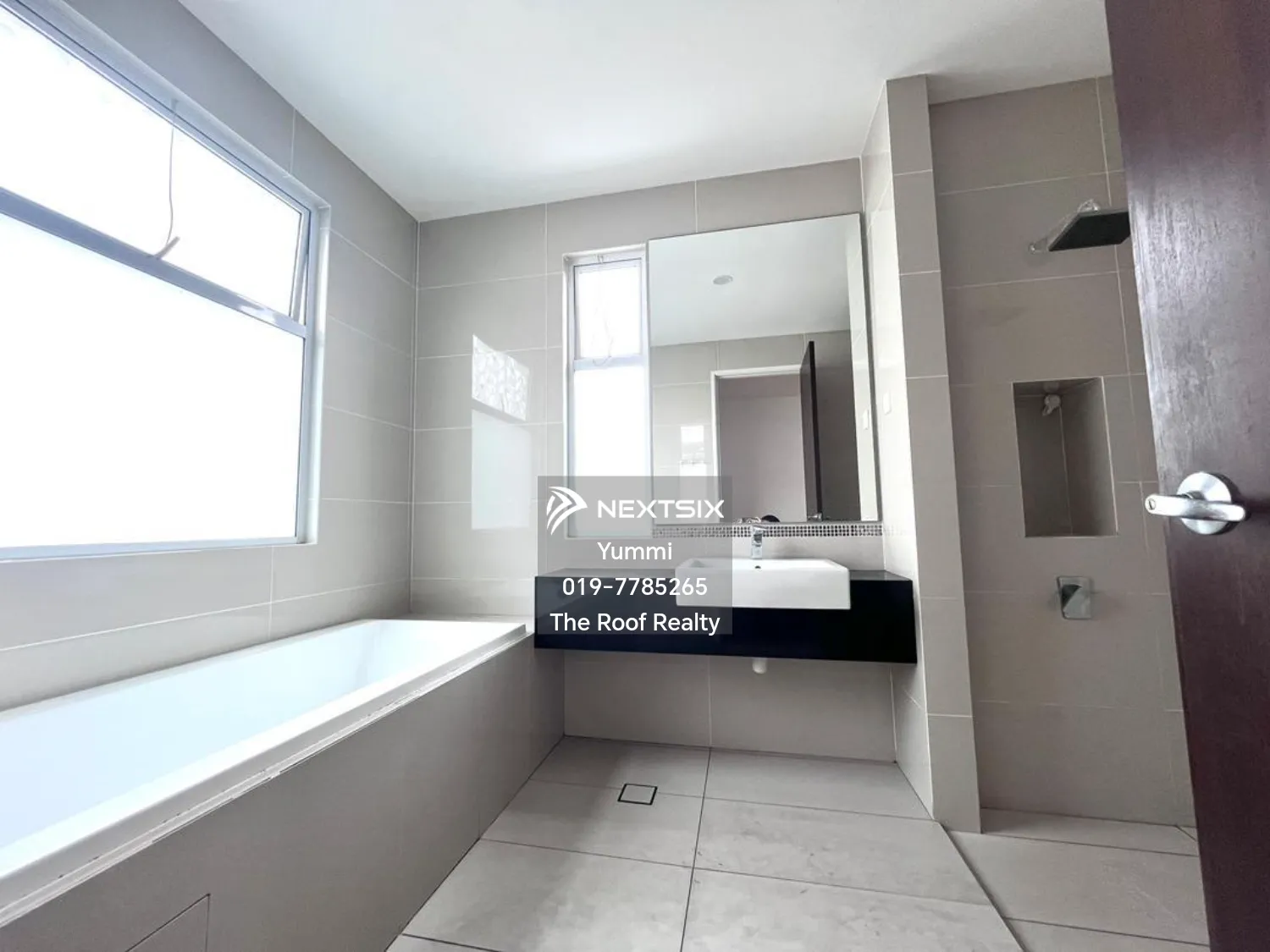 Semi-detached House For Rent in Senibong Johor - Image 6