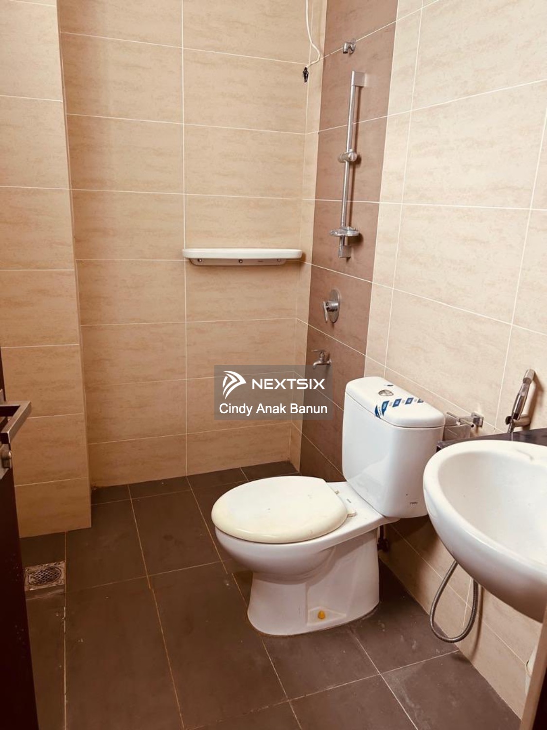 Semi-detached House For Sale in Kuching Sarawak - Image 14