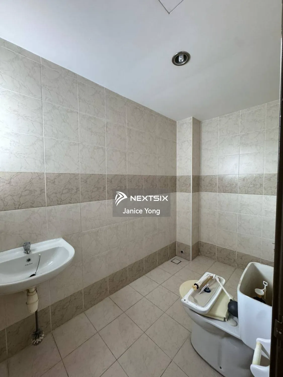 2.5-sty Terrace/Link House For Rent in Setia Indah Johor - Image 11