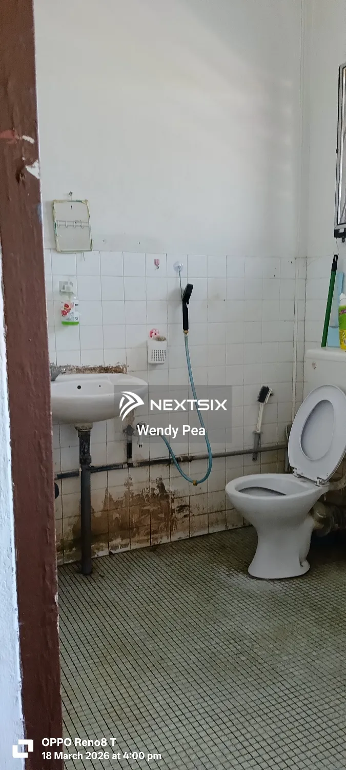 2-sty Terrace/Link House For Sale in Miri Sarawak - Image 11