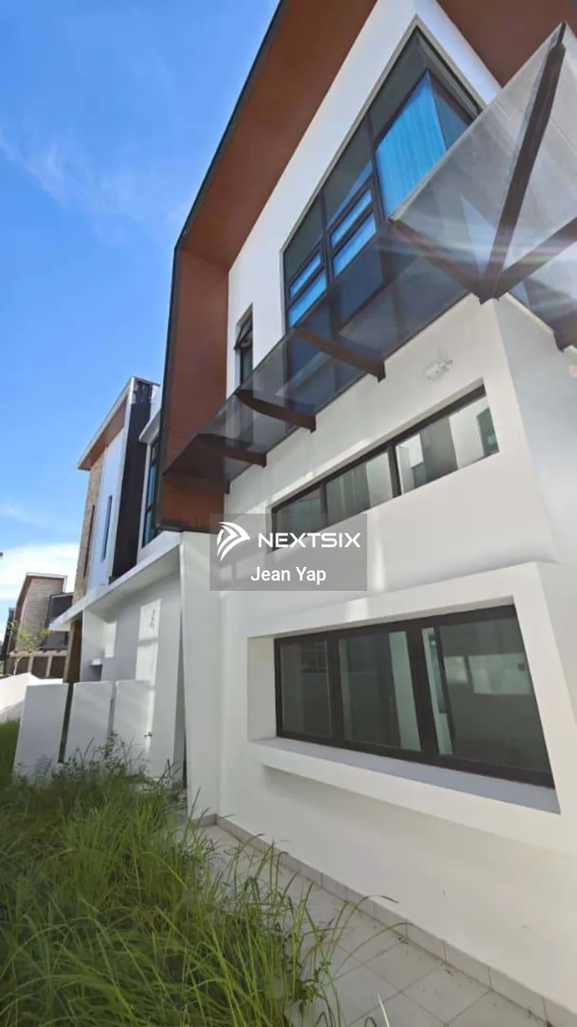 Bungalow For Sale in Gelang Patah Johor - Image 11