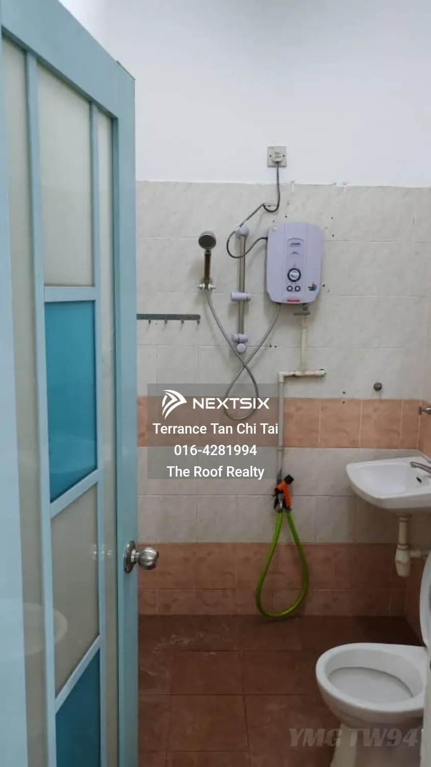 2-sty Terrace/Link House For Rent in Bandar Botanic Selangor - Image 7