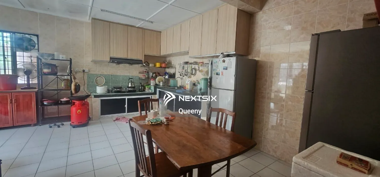 1-sty Terrace/Link House For Sale in Kuching Sarawak - Image 10