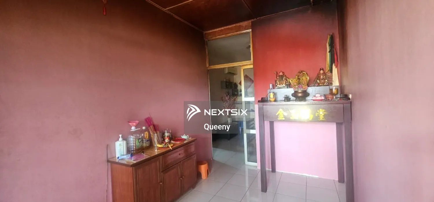 1-sty Terrace/Link House For Sale in Kuching Sarawak - Image 13