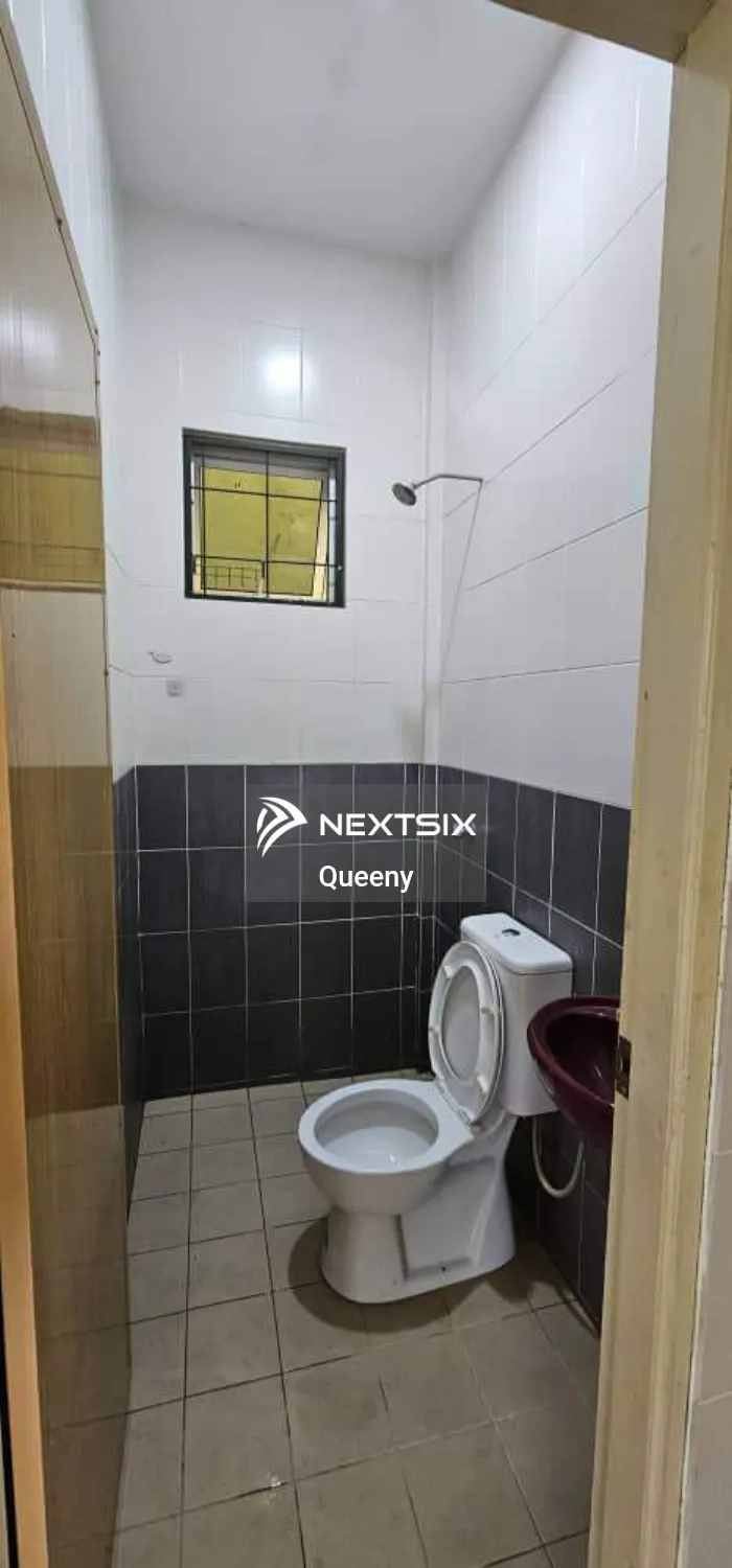 1-sty Terrace/Link House For Sale in Kuching Sarawak - Image 5