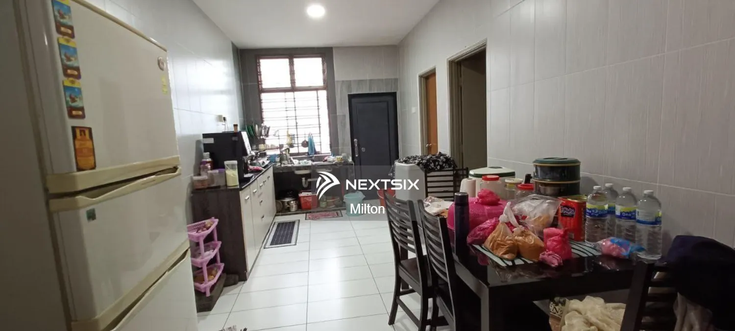 2-sty Terrace/Link House For Sale in Ulu Tiram Johor - Image 2