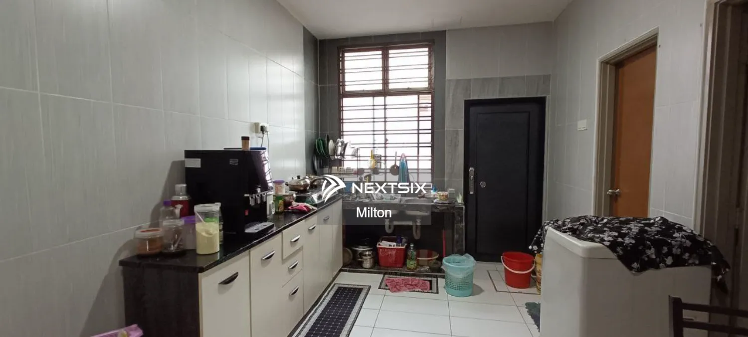 2-sty Terrace/Link House For Sale in Ulu Tiram Johor - Image 3