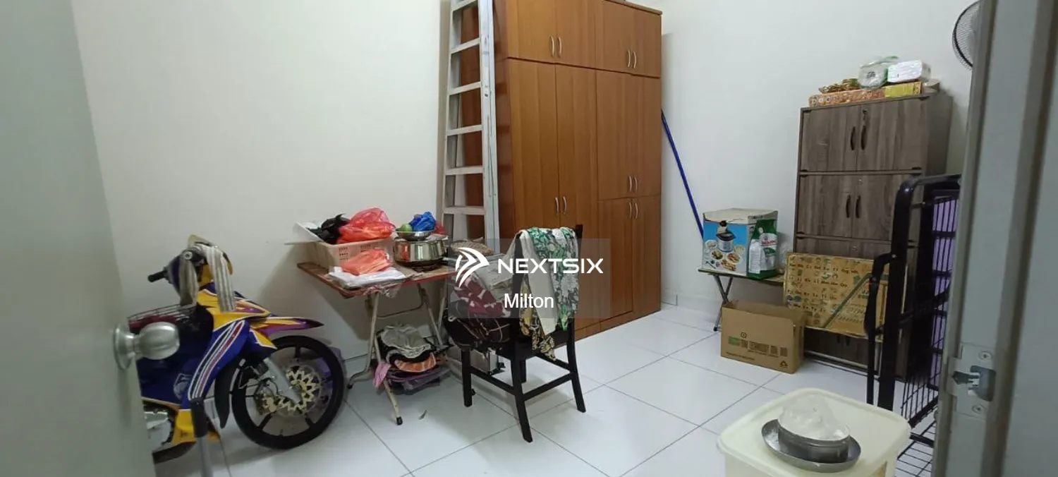 2-sty Terrace/Link House For Sale in Ulu Tiram Johor - Image 5