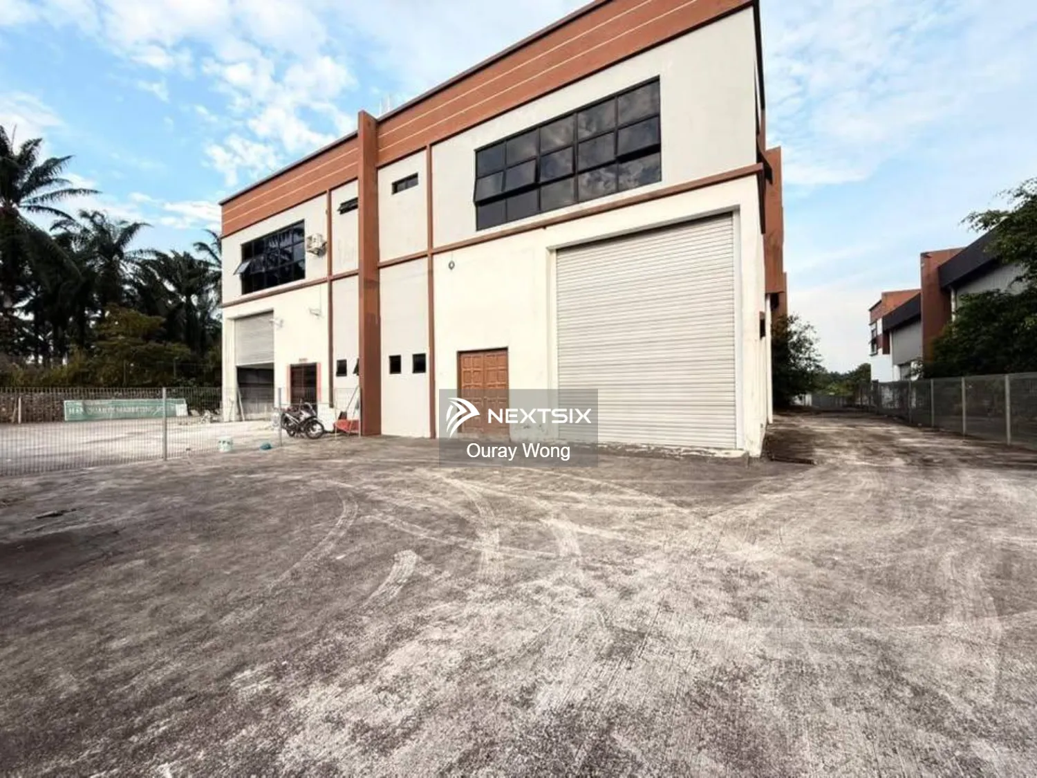 Factory For Sale in Pekan Nanas Johor